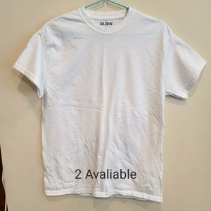 5/$10 NWOT unisex medium white 100% cotton crew neck tshirt